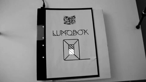 Switching the Lumobok on and off